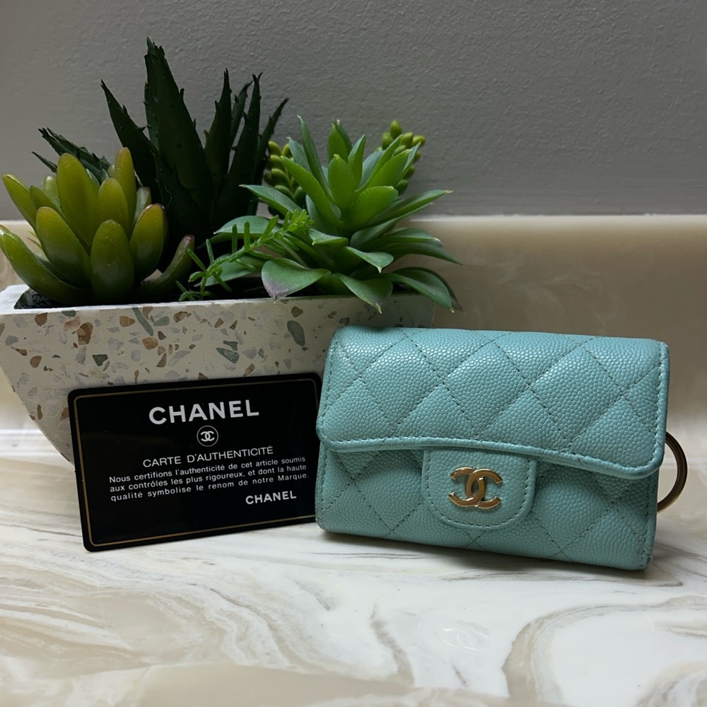 Chanel 4 Ring Holder
